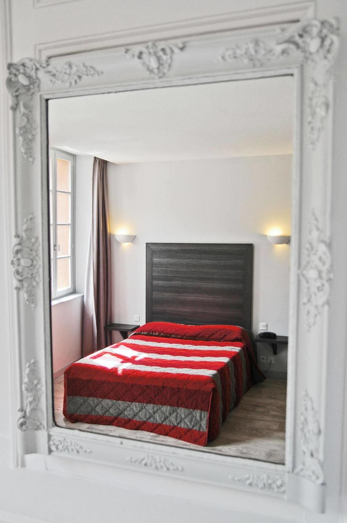 Logis Hotel Des Deux Forts Salins-les-Bains Bagian luar foto