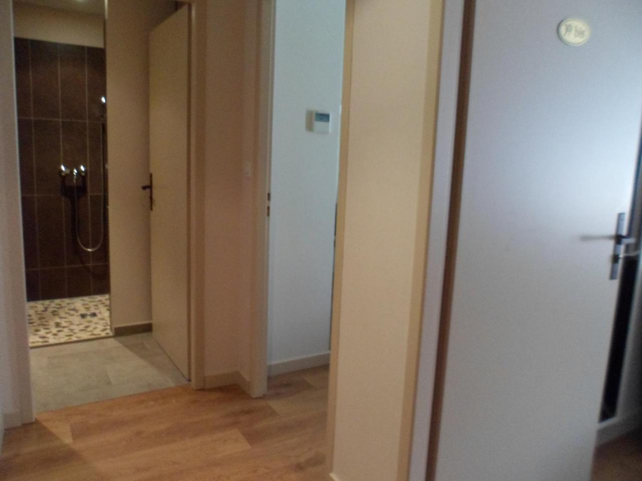 Logis Hotel Des Deux Forts Salins-les-Bains Bagian luar foto