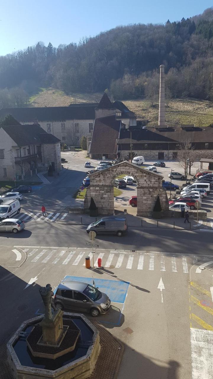 Logis Hotel Des Deux Forts Salins-les-Bains Bagian luar foto