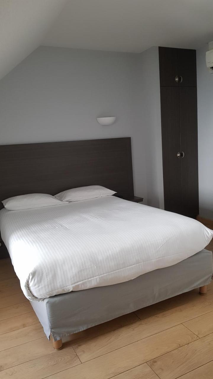 Logis Hotel Des Deux Forts Salins-les-Bains Bagian luar foto