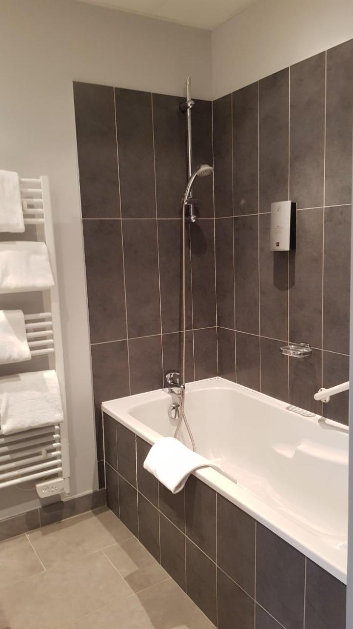 Logis Hotel Des Deux Forts Salins-les-Bains Bagian luar foto