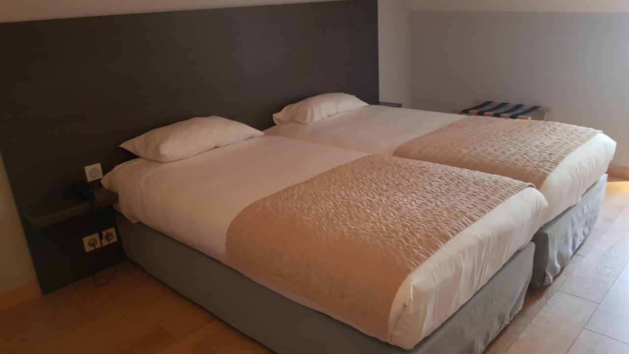 Logis Hotel Des Deux Forts Salins-les-Bains Bagian luar foto